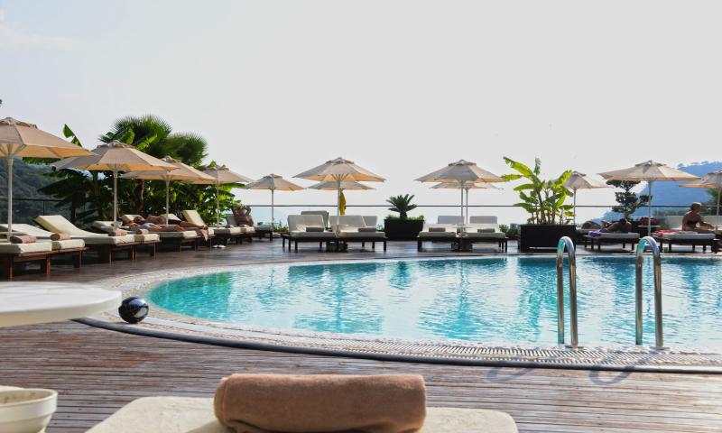 Manaspark Deluxe Hotel